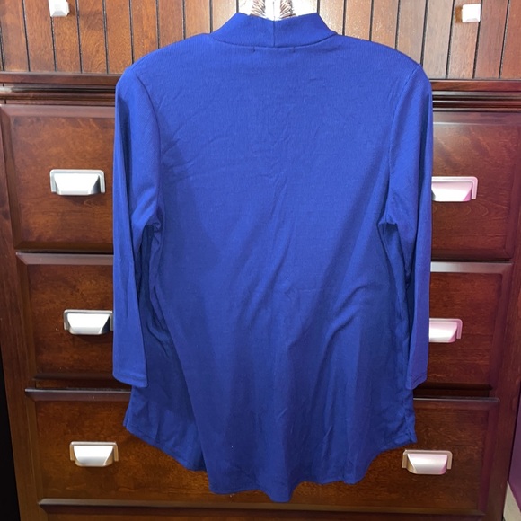 Navy Blue Key-Hole Blouse - Picture 2 of 3